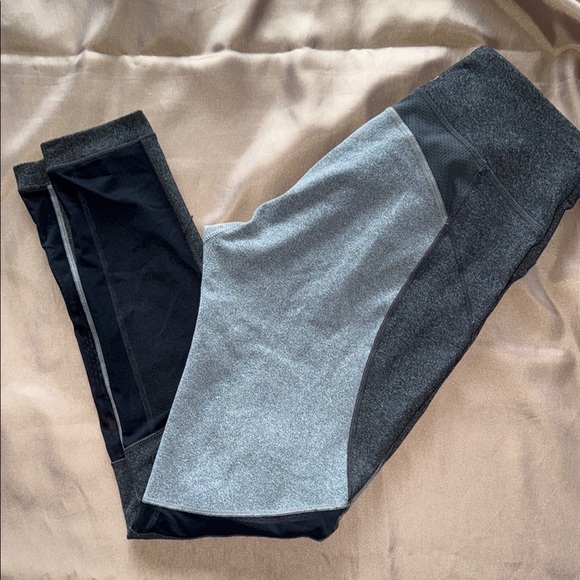 Calia by Carrie Underwood Black Gray Califlex Essential Crop Leggings Sz M - Picture 4 of 14
